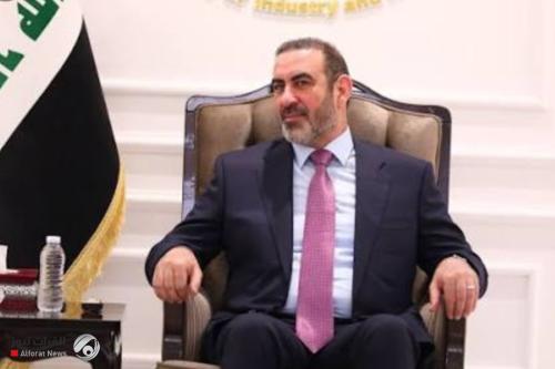 وزير التخطيط: نسبة من الموظفين في الوزارات كماً وبطالة مقنعة
