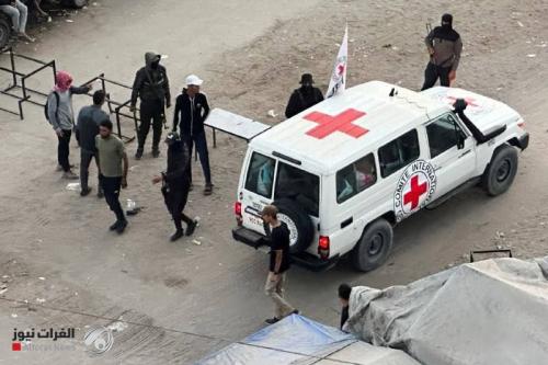 الصليب الأحمر يستلم 7 أسرى {إسرائيليين} مع بدء صفقة التبادل بغزة