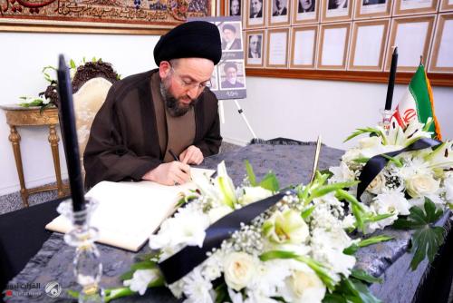 بالصور.. السيد الحكيم يزور السفارة الإيرانية ويقدم التعازي بوفاة رئيسي ومرافقيه