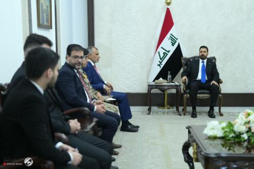 الزيدي يوجه بإدراج تعيين الأطباء المقيمين العاملين في موازنة 2027 بصفة عقود