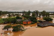 ارتفاع عدد ضحايا الأمطار الغزيرة في جنوب البرازيل إلى 56