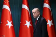 حكومة أردوغان تفرض اجراءات تقشفية واسعة تشمل قرطاسية الدوائر
