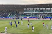 في مباراة شهدت ثلاث بطاقات حمراء .. الميناء يتغلب على النجف